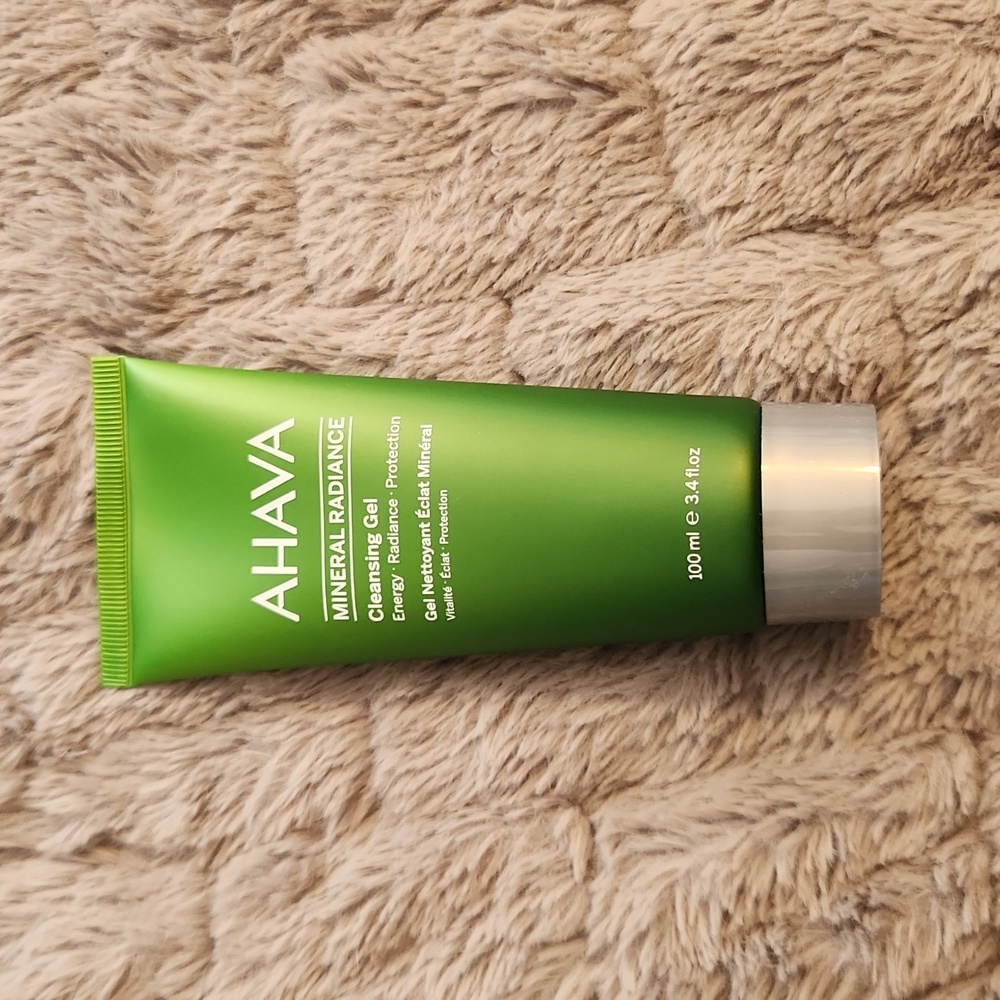 AHAVA Minetal Radiance Cleansing Gel, NWT